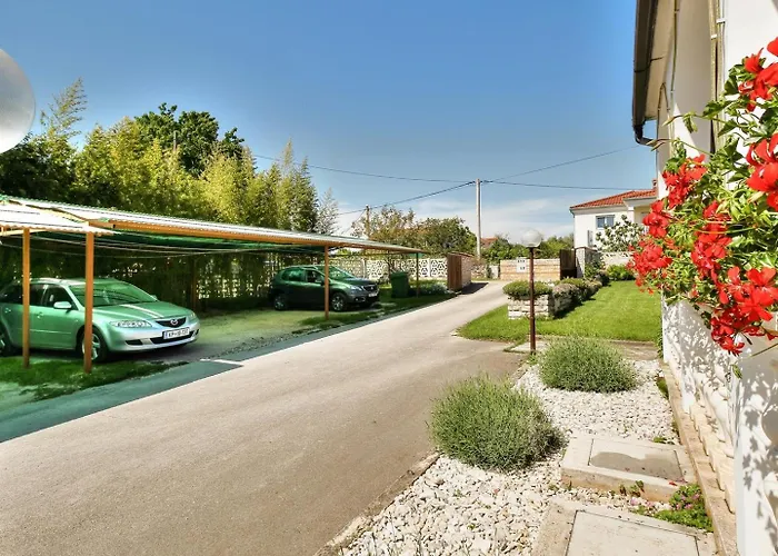 Paradinovic Penzion Zambratija (Istria)